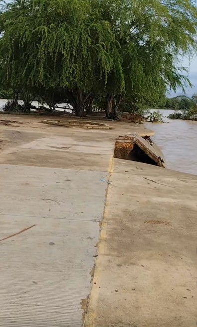 El río sigue tragándose la tierra