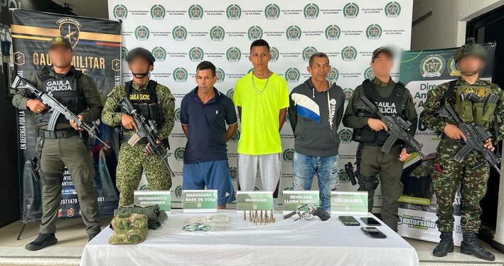 Cabecillas y observadores al servicio del Clan: autoridades