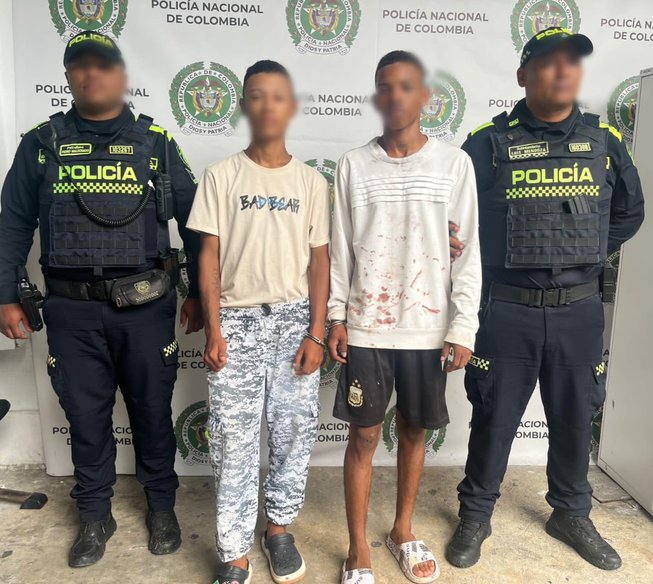 Habrían apuñalado a dos personas