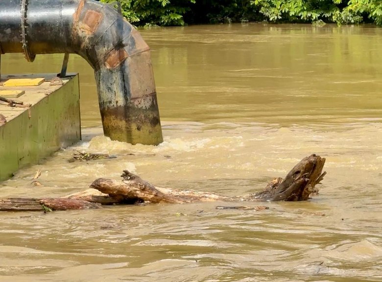 Material flotante afecta operación del acueducto en cinco municipios de Córdoba