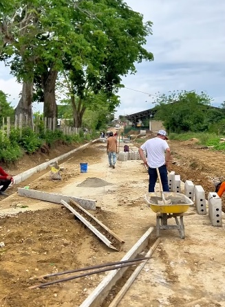 Pavimentación de calle en Sampués, a buen ritmo