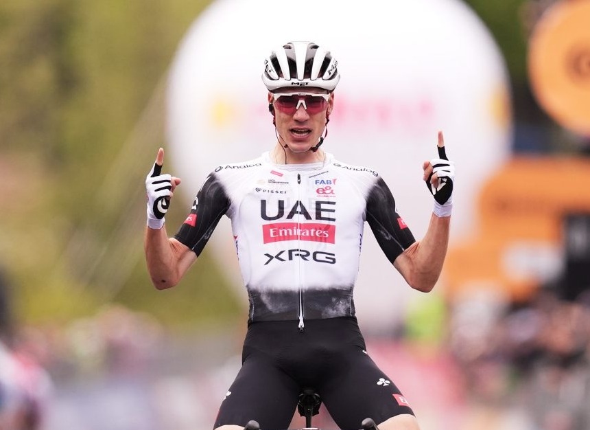 Juan Ayuso ganó la séptima etapa del Giro de Italia 2025