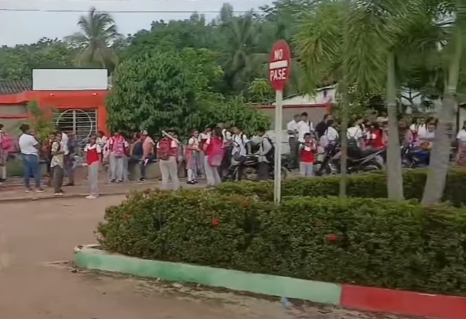 En Caimito se rebotaron por falta de transporte escolar