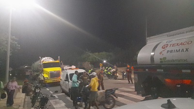 Comunidades de la zona norte de San Onofre tienen bloqueada la Troncal del Caribe