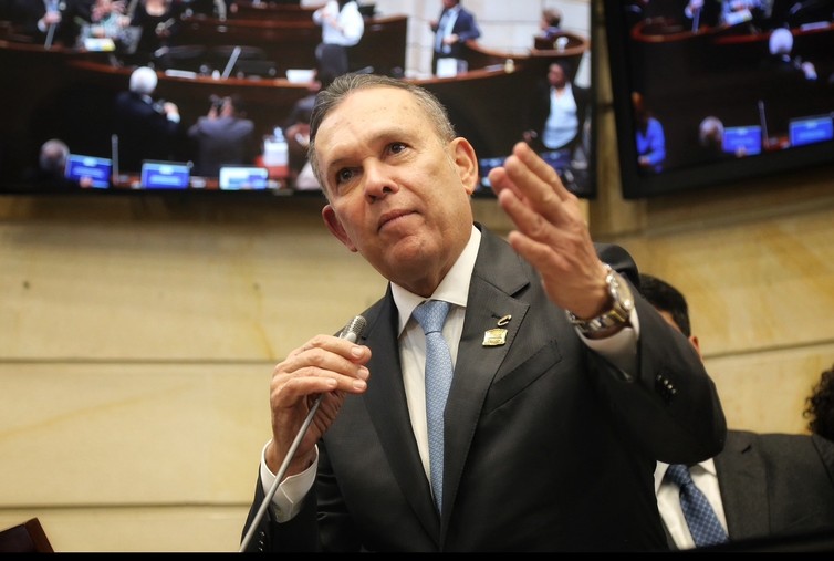 “No permitiremos que se vulnere la Constitución”: Efraín Cepeda