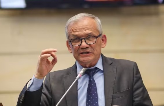 Carlos Ramón González renunció a la Alianza Verde