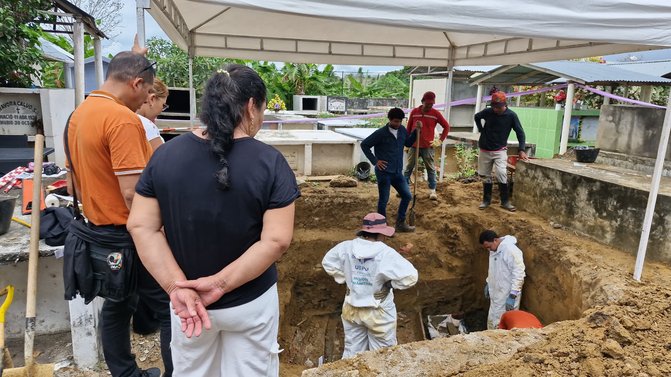 En cementerio de Valencia, Unidad de Búsqueda recuperó seis cuerpos