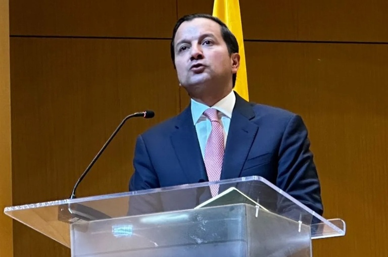 David Luna inscribe su comité y arranca su camino a la Presidencia