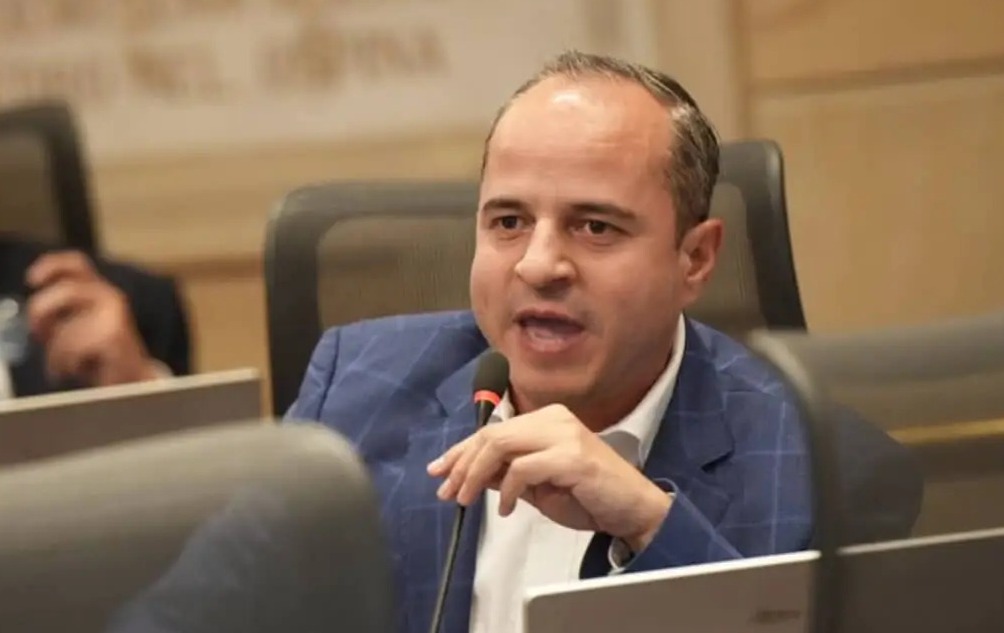 El congresista Juan Espinal lanzó fuertes críticas contra Petro