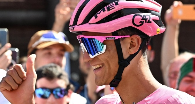 Simon Yates es el campeón del Giro de Italia 2025