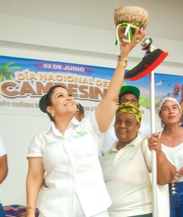 Alcaldesa Marta Cantillo enalteció a campesinos en San Onofre