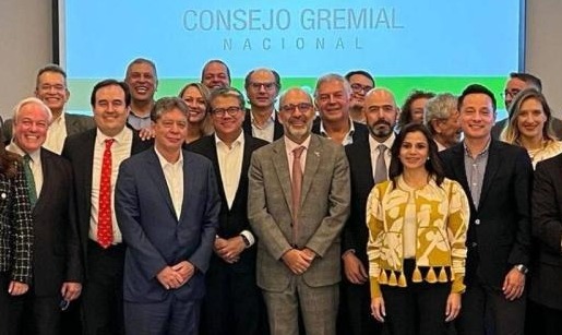 El Consejo Gremial acusa a Petro de vulnerar la constitución