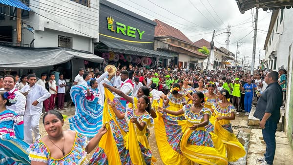 San Onofre vivió el color, la cultura y el folclor