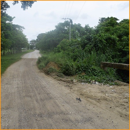 Un puente a punto de caer, otro de los problemas en la cuestionada vía Don Alonso - Chochó