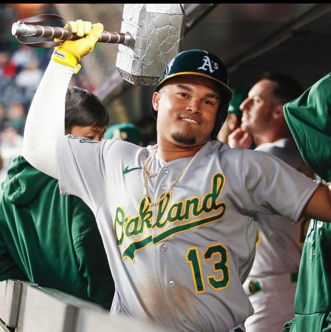 Jordan Díaz, primer colombiano en conectar tres jonrones en un mismo juego de MLB