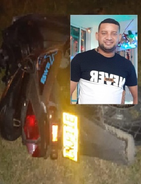 Murió al chocar contra un muro