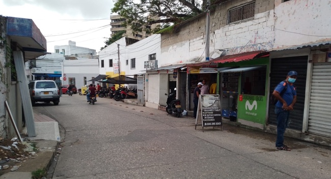 Los presuntos ladrones llegaron en carro