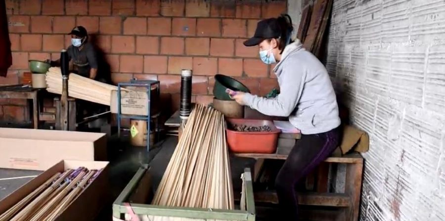 Vigilancia para fábricas de pólvora