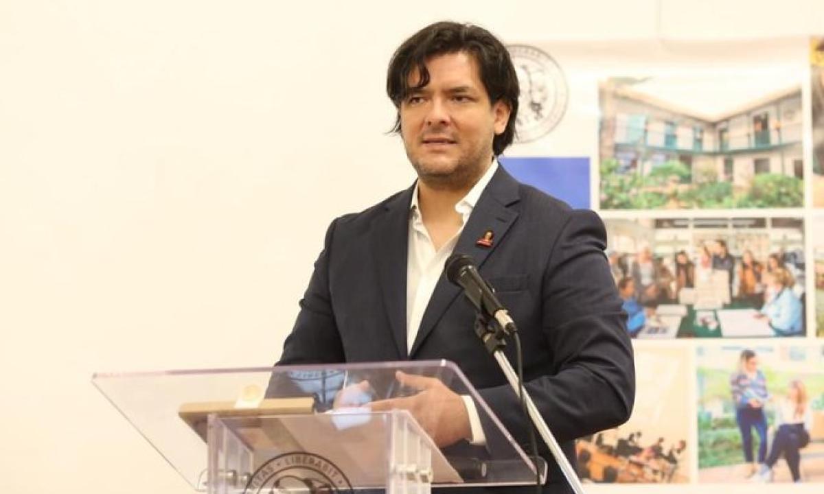 Destituyen a director de Anticorrupción