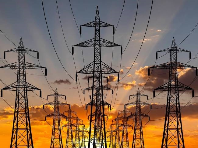 La energía eléctrica, la papa caliente del  gobierno de Gustavo Petro