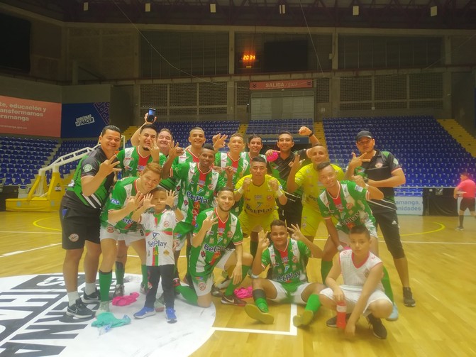 Sabaneros F. C. ganó y sigue liderando