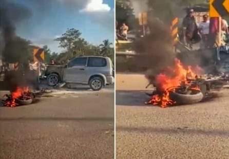 Accidente  cerca al Cai de Cantaclaro deja una moto en llamas