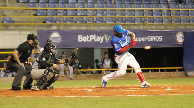 Caimanes se llevó el primer juego de la serie