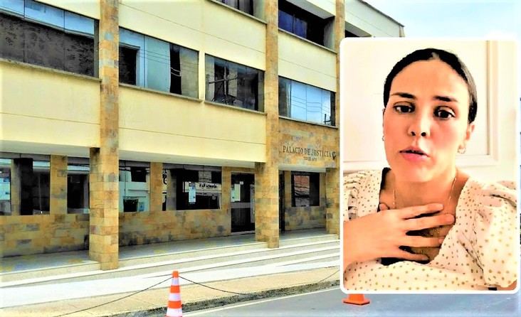 Lucha con todas  sus fuerzas por evitar que se lleven a su hijo