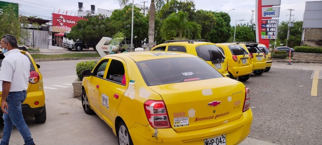 Taxistas aseguran que están en crisis