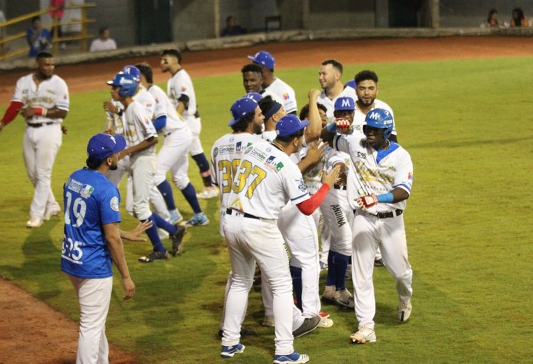 Vaqueros va por el paso a la final en Barranquilla