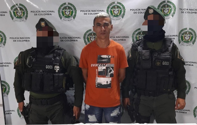 A responder por tres delitos