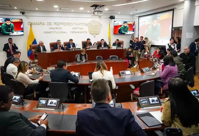 Aprueban 16 artículos de la reforma a la salud