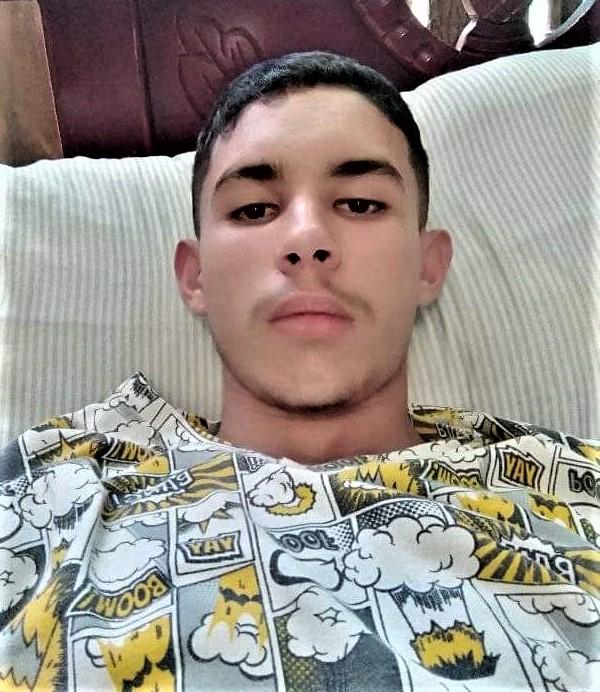 Borracho lo hirió en la espalda