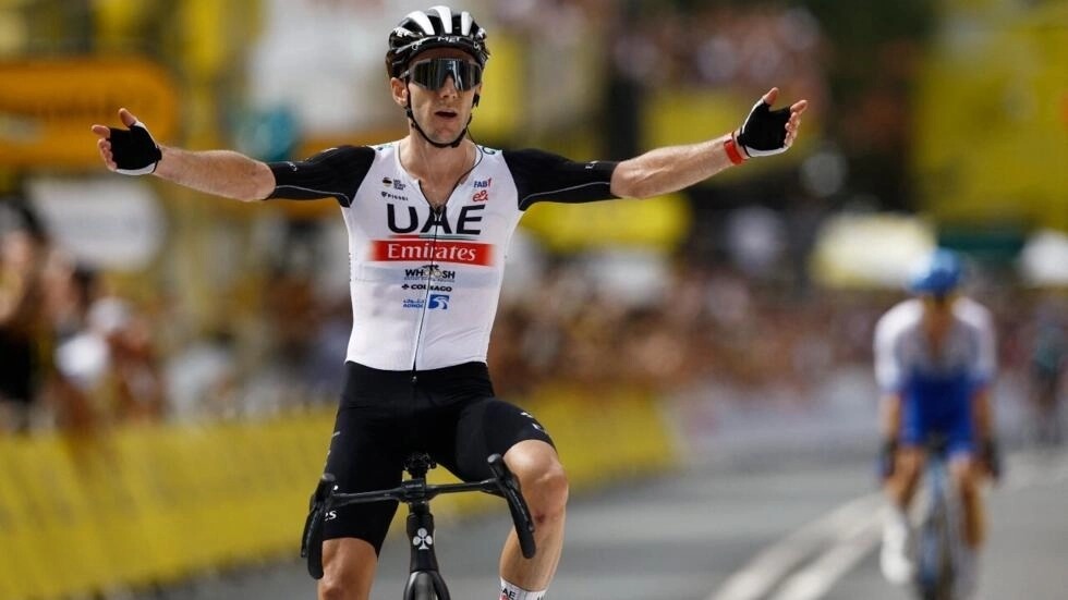 Adam Yates se quedó con la primera vuelta del Tour de Francia