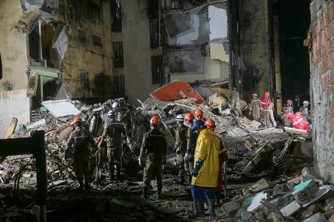 Derrumbe de un edificio dejó 14 muertos en en Brasil