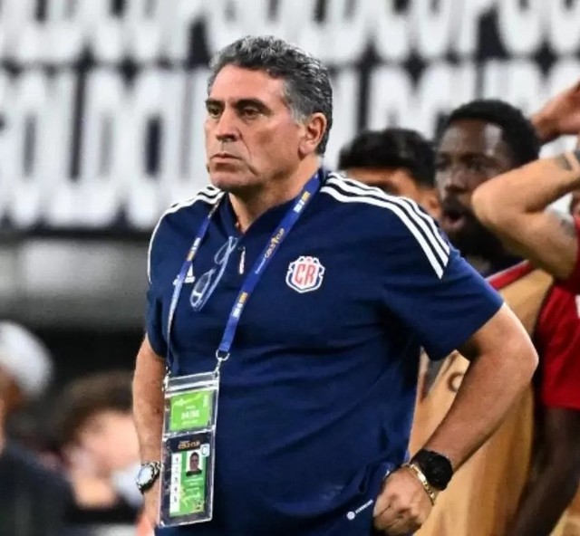 Suárez destituido como técnico de la selección de Costa Rica
