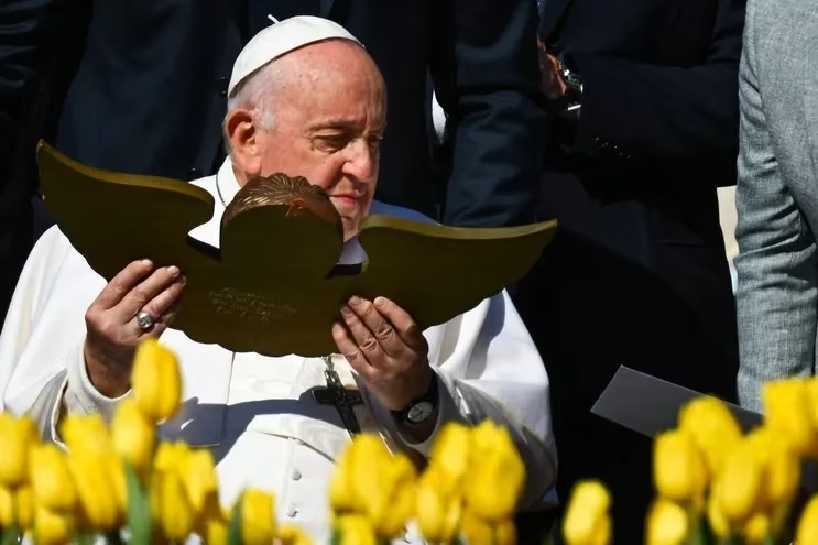 Papa Francisco en su reflexión indicó que de las mujeres "son generosas, aunque hay alguna neurótica"