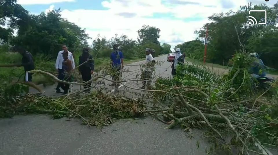 Bloqueo en la vía Planeta Rica - Sincelejo