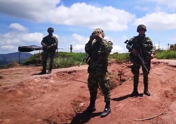 Saquean y destruyen base militar tras salida de tropas del Ejército