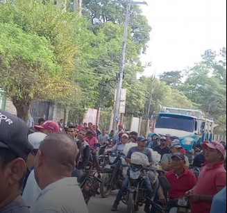 Protestas en Sahagún por falta de agua