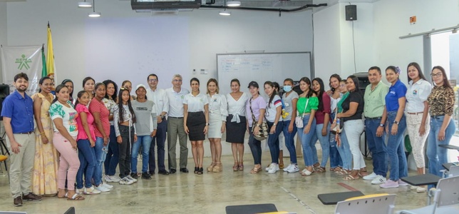 Veolia Sabana y El Sena Sucre preparan a mujeres para el mercado laboral de construcciones civiles