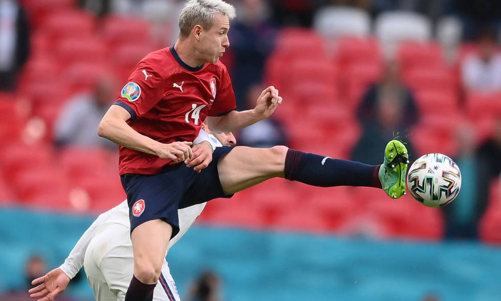 Futbolista Jakub Jankto anunció su homosexualidad