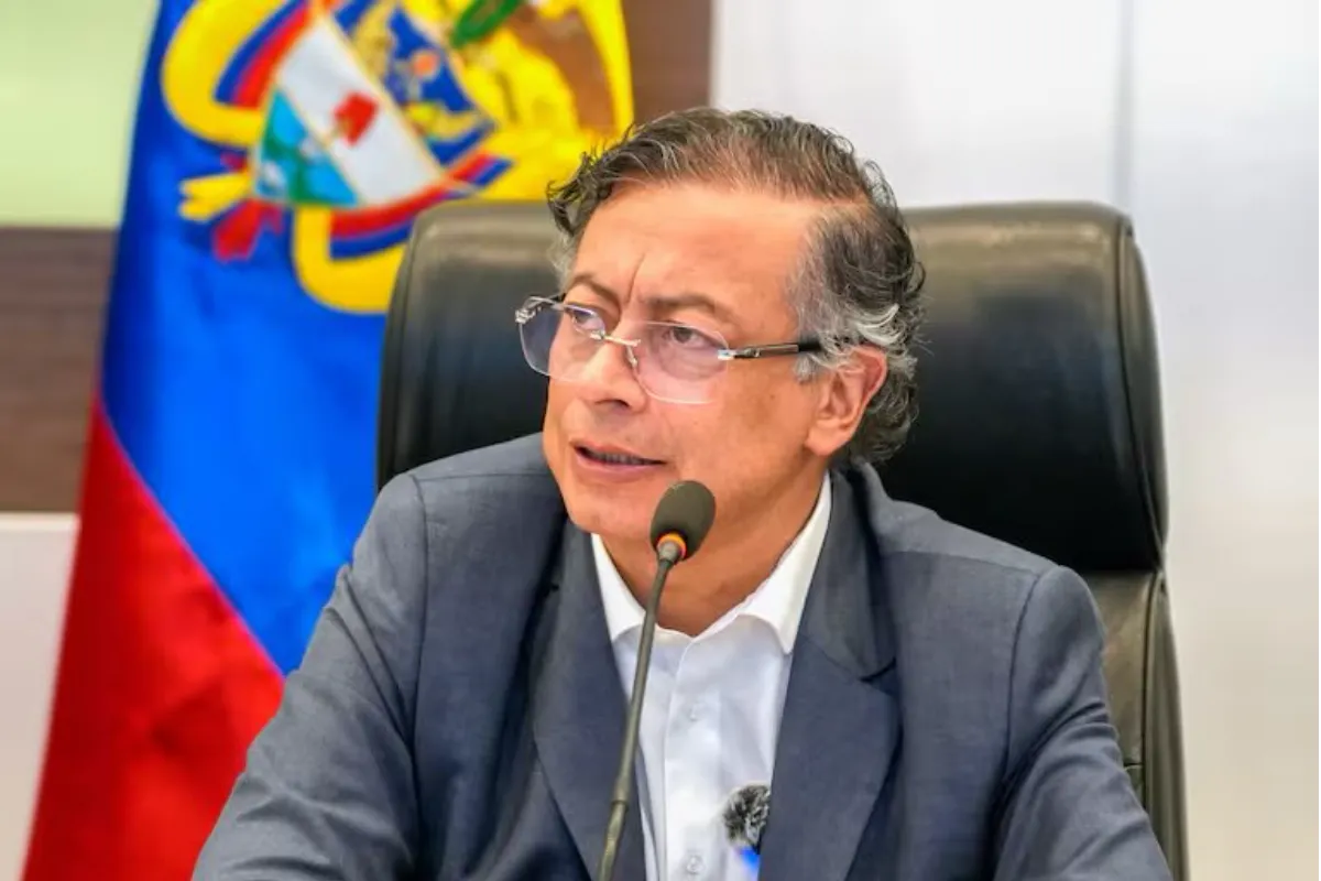 Se cayó la consulta, pero plantea convocar constituyente