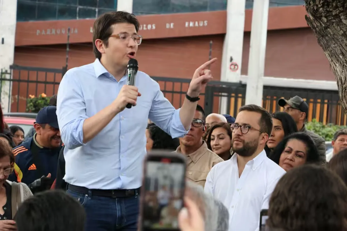 Indignación por demanda contra Miguel Uribe