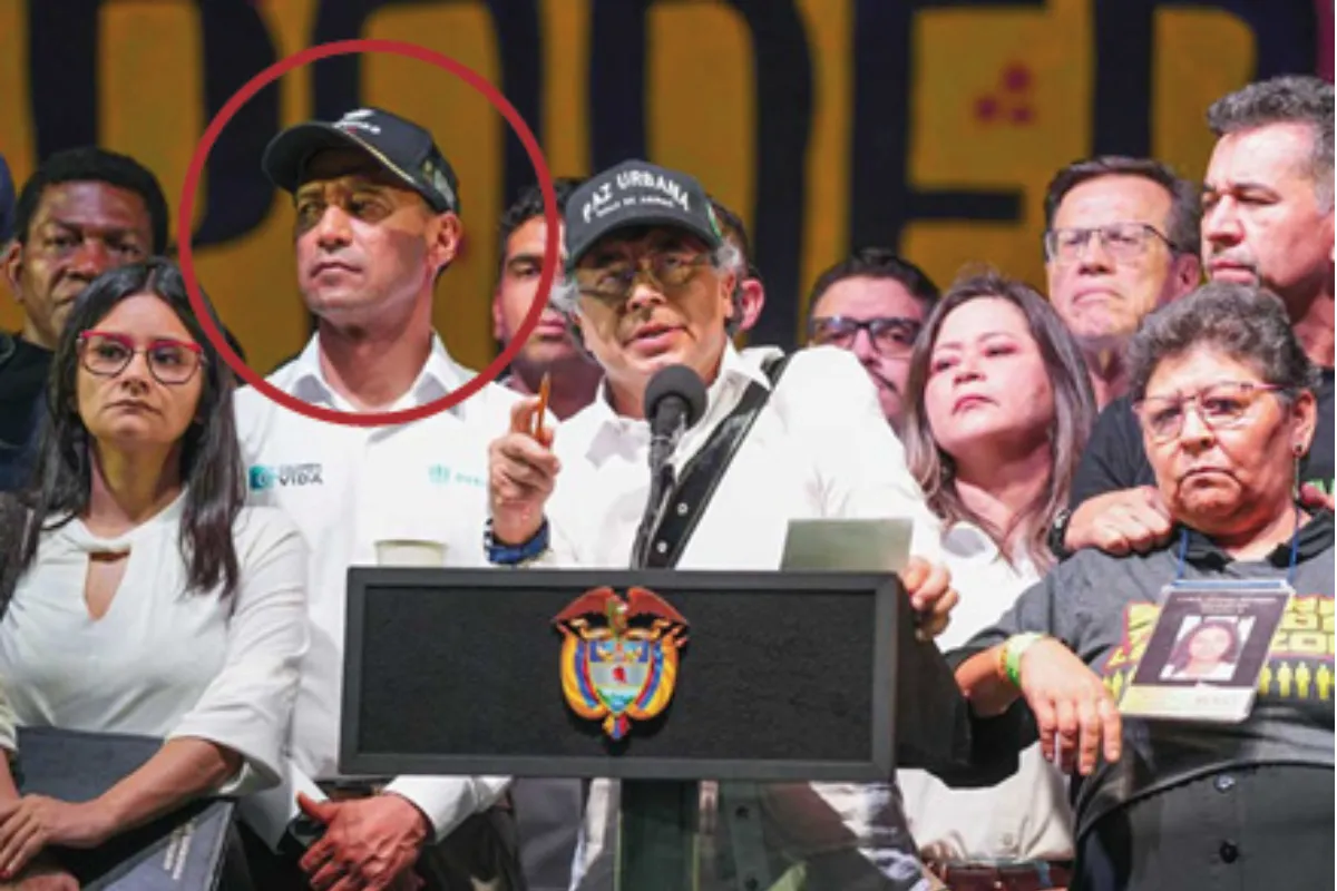 Sánchez se sintió "indignado", pero no se bajó