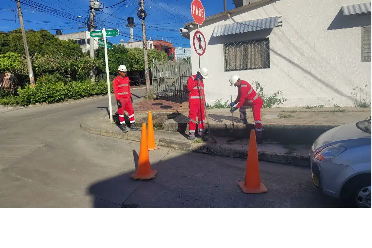Veolia solucionó fuga de alcantarillado en la Urbanización Central