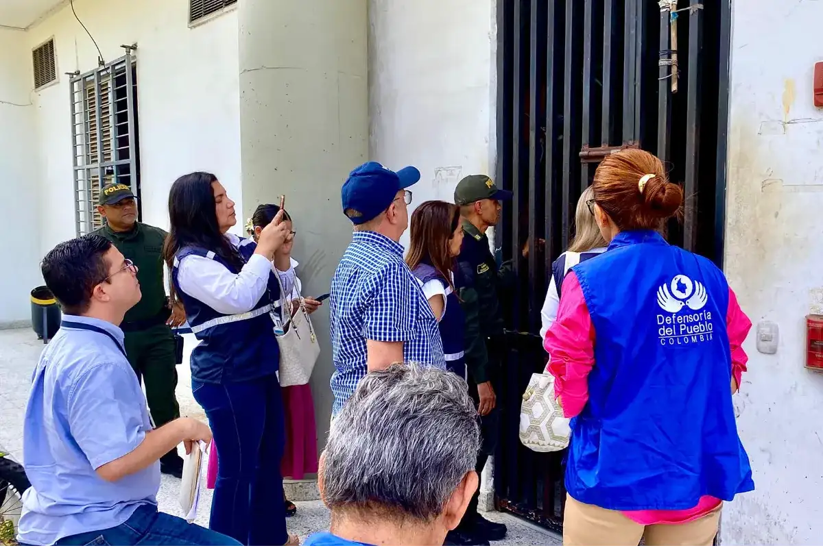 Vigilan condiciones de la población carcelaria