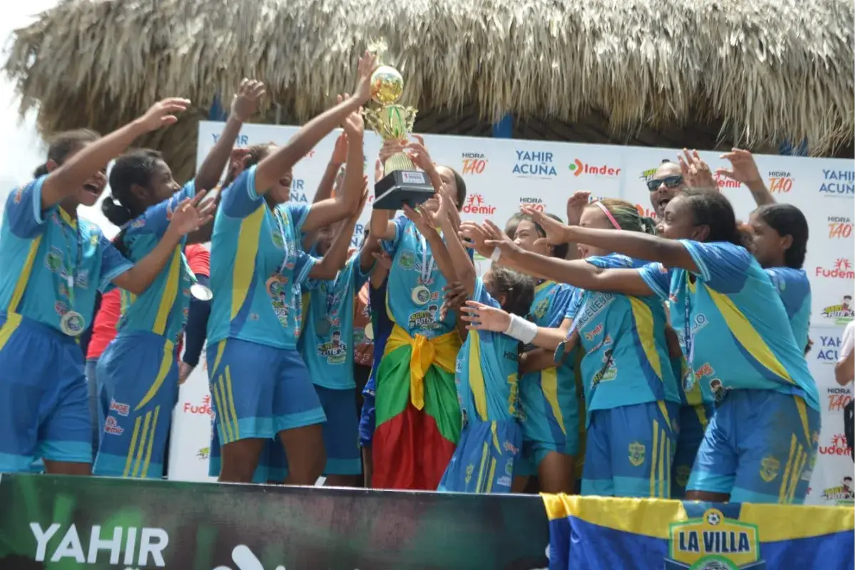 Alma Futbolera y La Villa, campeones del Baby Fútbol