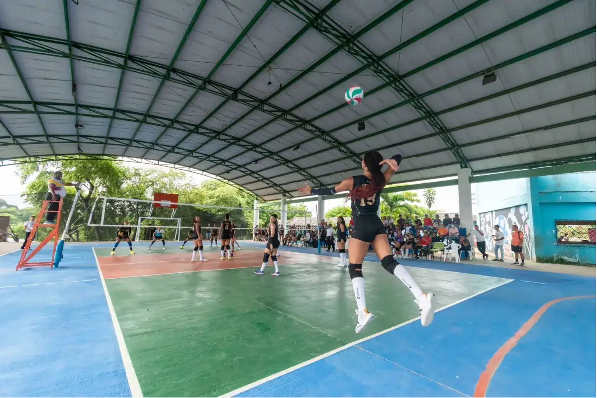 Antioquia dominó en voleibol femenino en Ciénaga de Oro