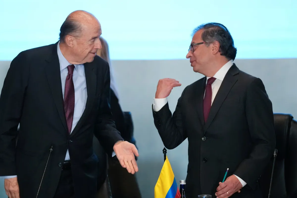Presidente Petro denunció a Álvaro Leyva ante la Fiscalía por conspiración y traición a la patria